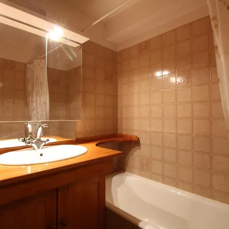 Cosy 5 Pers., Pied Des Pistes, Balcon Est, Proche Commerces, Parking & Services - Fr-1-572-94 Apartment *